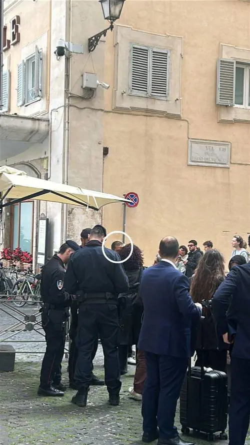 L'islamista indagato ospite alla Camera con i 5S. Ma cacciano "il Giornale"