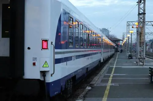 Trainline cresce in Europa: boom dei viaggi ferroviari, intelligenza artificiale e nuove rotte ad alta velocità