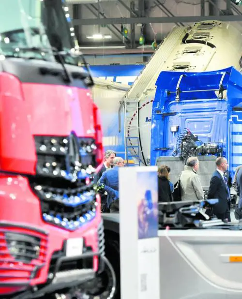 In Italia mancano quasi 40mila conducenti professionali. E la percentuale dei giovani autisti è minima (il 2,2%)