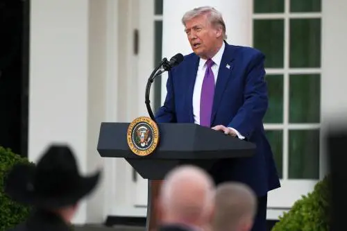 Trump valuta la ripresa dei raid. "La tregua in terapia intensiva"