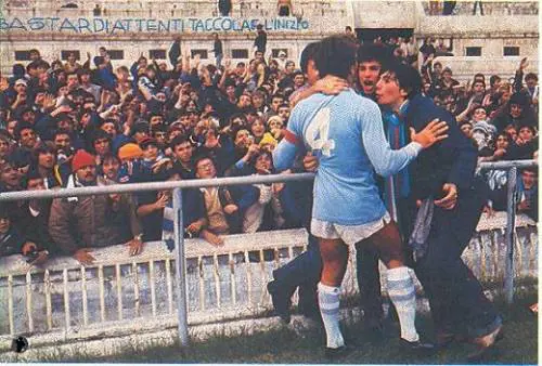 Il razzo che cambia per sempre la storia del derby Roma - Lazio 