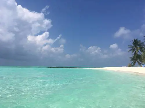 Tossicità dell'ossigeno, condizioni meteo avverse, correnti ascensionali: cosa potrebbe essere successo agli italiani morti alle Maldive