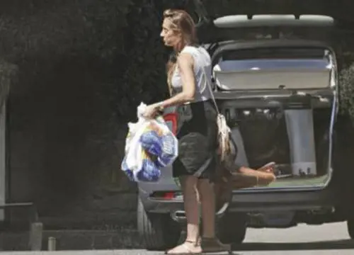 I leader col carrello della spesa. Tra rincari e caccia alle offerte