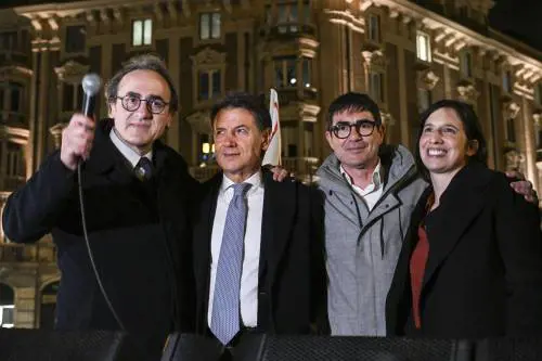 L’ultima follia della premiata ditta Schlein, Conte, Bonelli e Fratoianni? Vietare i beni dagli insediamenti israeliani. Ma in rete piovono insulti