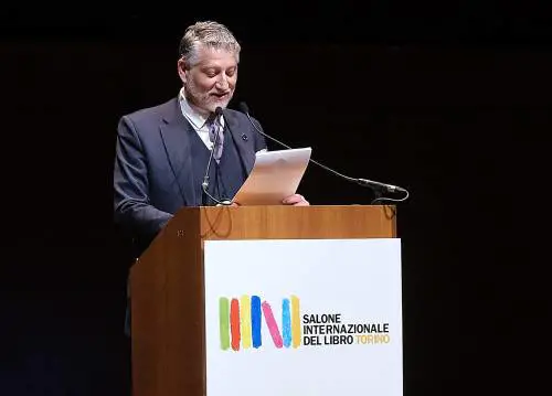 "Bastava Cacciari": la sinistra che imbavaglia