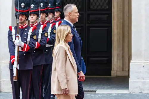 Meloni tra il pressing sull'Ue, le nomine e Calenda