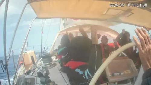 Flotilla, restano 10 barche in navigazione: "Abbiamo visto Alessio gettare il telefono poi nulla"