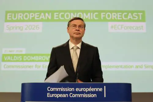 Crisi energetica: la Commissione Ue taglia le stime del Pil 2026, ma per l'Italia deficit sotto il 3% nel 2026