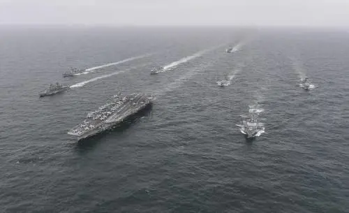 Gli Usa schierano la portaerei Nimitz nei Caraibi: Trump alza la pressione su Cuba