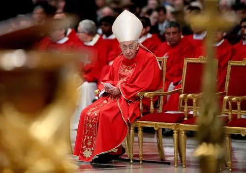 Preoccupa il cardinale Ruini. È grave, viene assistito a casa