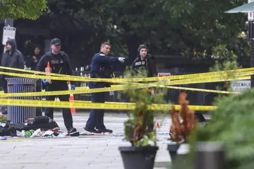 Spari vicino alla Casa Bianca, ucciso l'attentatore. Trump: "Era ossessionato dall'edificio più sacro del Paese"