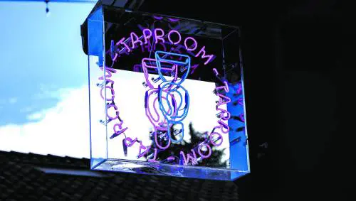 WAR, il birrificio con cascina che unisce sostenibilità e ironia
