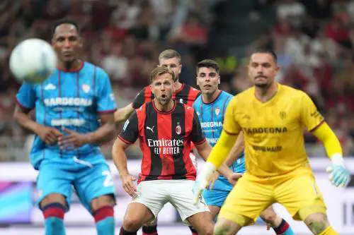 Neppure San Siro può salvare un Diavolo che vuole suicidarsi
