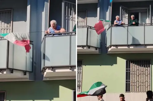 “Hanno insultato l'Italia e ho detto: "Se non vi va bene tornate al vostro Paese". Ecco chi è “Nonna Patria”, 82enne che ha sfidato i Pro Pal