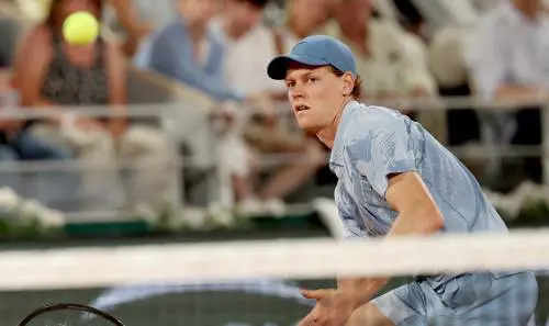 Roland Garros, Sinner debutta in scioltezza: Tabur sconfitto nettamente in tre set