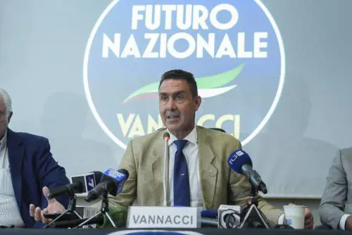 Vannacci contro Fi: "In Ue vota come il Pd". Occhiuto: inseguirlo fa male al centrodestra
