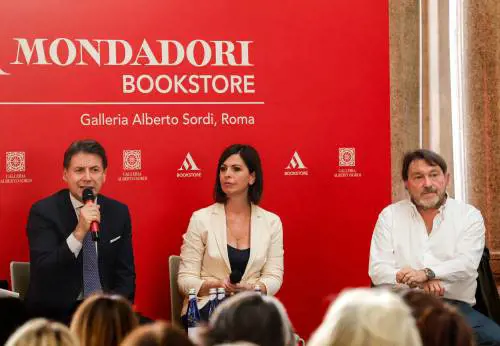 Questa foto dimostra l’ipocrisia di Ranucci, i picchiatori non vanno capiti e Casalino: quindi, oggi…