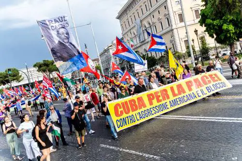 Da Cuba al riarmo tutti i pretesti per manifestare