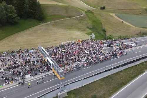 Sindaci, organizzazioni e ambientalisti: chi c'è dietro la paralisi del Brennero