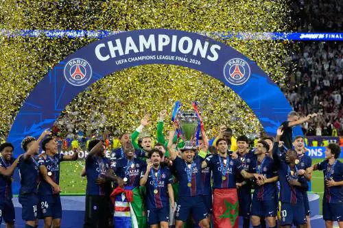 Champions League, la finale finisce ai rigori: il Psg batte l’Arsenal grazie all’errore di Gabriel