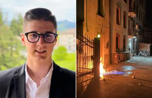 Attentato a casa del cronista Adriano Cappellari. "Minacce anche a Meloni e don Patriciello". La premier: "È inaccettabile"