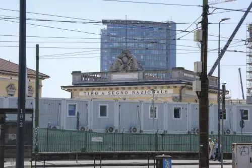 Caporalato nel cantiere del Consolato Usa, fermato a Bergamo il manager Caddell. Era in partenza per la Turchia