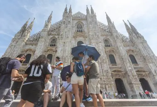 Fra alzabandiera, fanfare e musei, domani gli 80 anni della Repubblica