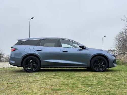BYD Seal 6 DM-i Touring: la wagon cinese ibrida che pensa in grande