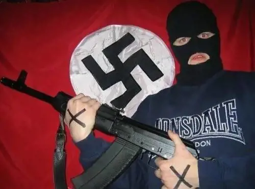 Le chat del jihadista arrestato: "colpo di Stato" e insulti a Gesù