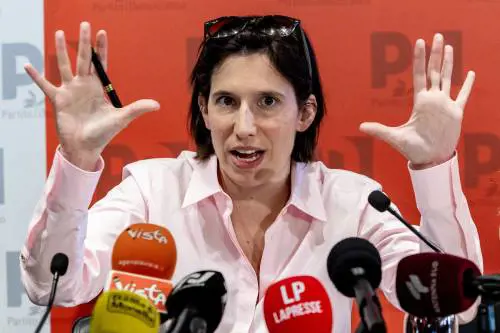 Dal no al riarmo alle tasse: torna l'asse Schlein-Landini