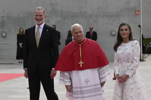 Papa Leone XIV in Spagna: "In Iran non è una guerra giusta". E sull'Ucraina: "Dobbiamo insistere per la fine delle violenze"