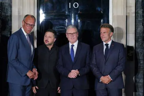 Fronte congelato e l'Ue al tavolo. Il messaggio di Zelensky a Londra