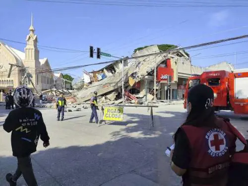 Terremoto di magnitudo 7.8 nelle Filippine -  FOTO