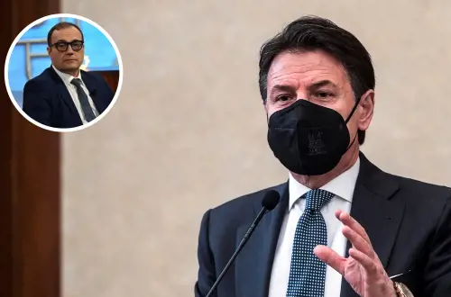 Conte ci minaccia, ma non spiega nulla sul Covid. Io gli dico: se ti levi la mascherina per trasparenza, mi tolgo i vestiti