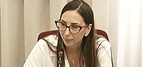 Il mistero della praticante: contratto da 93mila euro e poi il dottorato con Alpa
