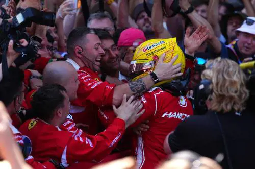 F1, Hamilton immenso: prima vittoria in Ferrari. Disastro Antonelli in Catalogna