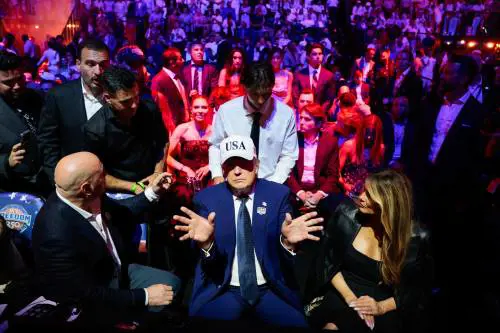Gli 80 anni di Trump: così il presidente festeggia il compleanno tra patto con l'Iran e arti marziali Ufc