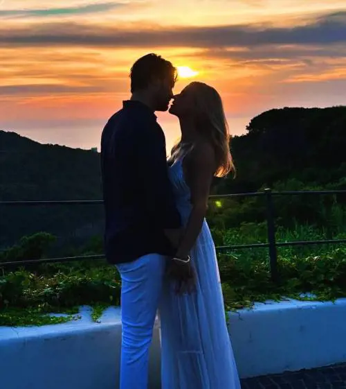 Michelle Hunziker e Giulio Berruti ufficializzano la relazione. La prima foto insieme sui social