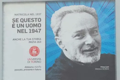 Torino, bufera sui manifesti dell'Università con Primo Levi: accuse di strumentalizzare la Shoah e richiesta di ritiro della campagna
