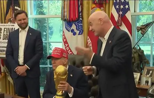 Trump sarà alla finale dei Mondiali e parteciperà alla premiazione. Infantino: "Consegneremo insieme il trofeo"