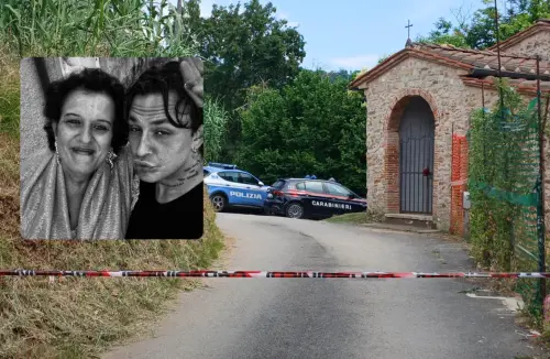 Versilia, uccide a colpi di fucile la moglie e il figlio: "Mi sono liberato di loro". Il ragazzo sui social scriveva: "È brutto pensare che un padre ti preferisca morto che gay"