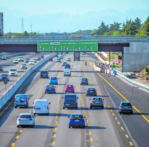 Fuga dalla città per risparmiare: la metà dei soldi va nei trasporti