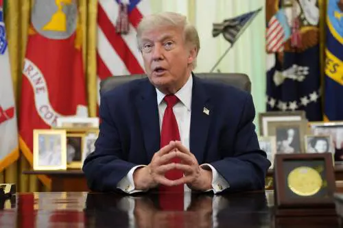 Trump, tre schiaffi dalla Corte Suprema. E il calo di consenso gela il patriottismo