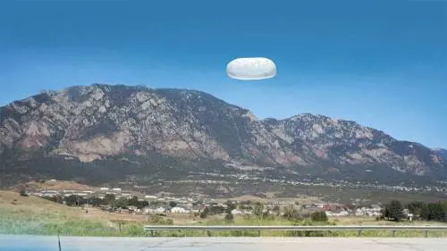 "Sembrava una patata ricoperta di squame". Cosa svelano i nuovi dossier sugli Ufo diffusi dal governo Trump