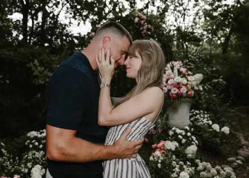 Taylor Swift e Travis Kelce si sposano: le nozze segrete già celebrate, il piano di sicurezza, le donazioni milionarie e un docufilm