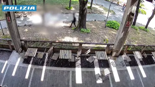 Coltellate e colpi di pietra: la maxi rissa tra stranieri alla stazione di Monza scatena il panico tra i passeggeri