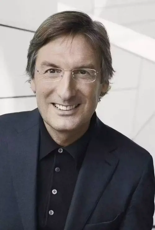 La guerra di Pietro (Beccari) alla crisi del lusso