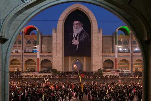 "Vendetta per Ali Khamenei". Il fantasma è il figlio-leader