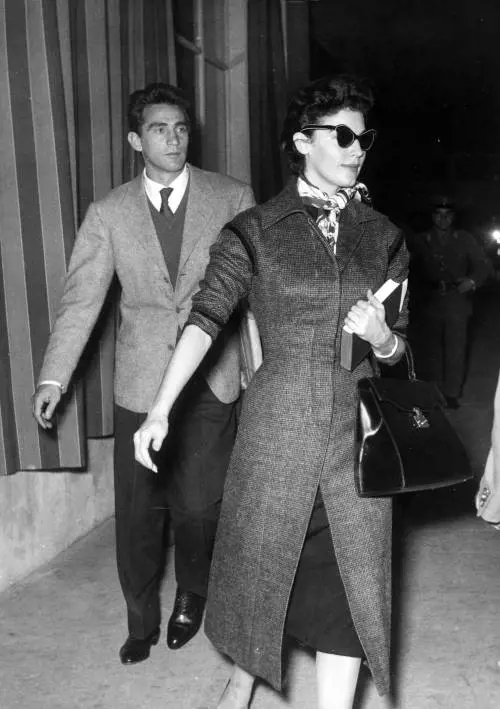 La passione, i bar di via Veneto e i paparazzi. Con Walter Chiari e Ava Gardner è nata la Dolce Vita
