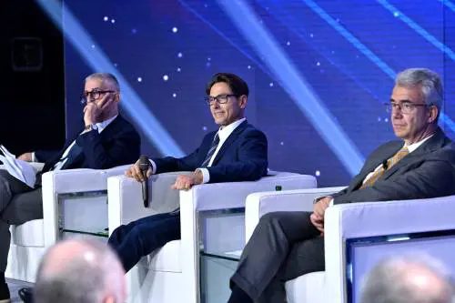 Lucarelli e Infante, le due novità: ecco la nuova stagione Mediaset